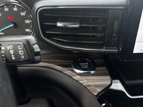 Used 2022 Ford Explorer Limited RWD image 25