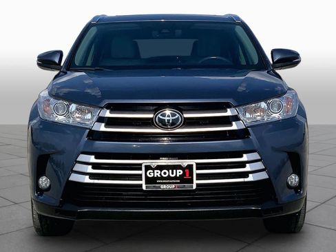 Used 2018 Toyota Highlander XLE FWD image 4