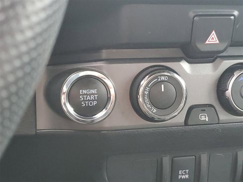 Certified 2023 Toyota Tacoma TRD Off-Road image 29