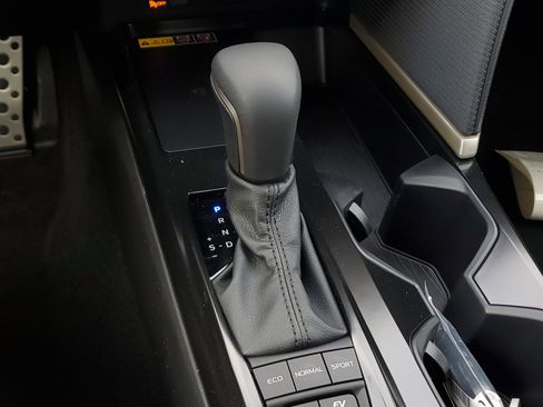 New 2026 Toyota Camry SE image 29