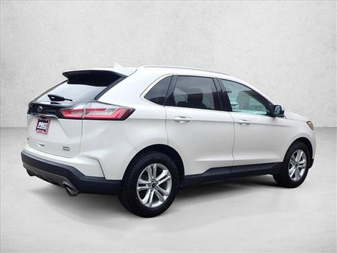 Used 2019 Ford Edge SEL w/ Equipment Group 201A FWD image 4