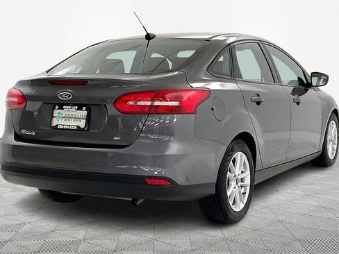 Used 2018 Ford Focus SE image 6