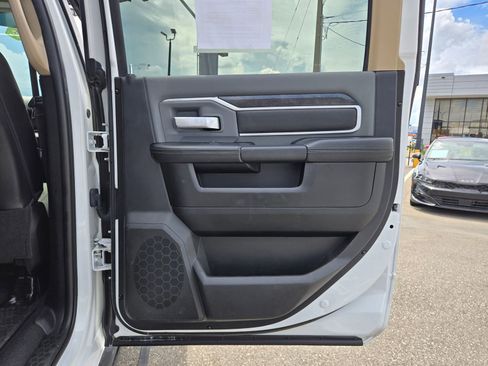 Used 2019 RAM 2500 Big Horn image 45
