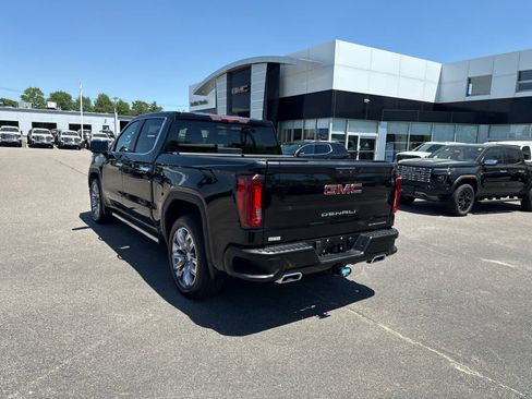 Used 2023 GMC Sierra 1500 Denali w/ Denali Reserve Package AWD/4WD image 3