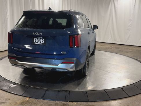 New 2026 Kia Sorento S image 8