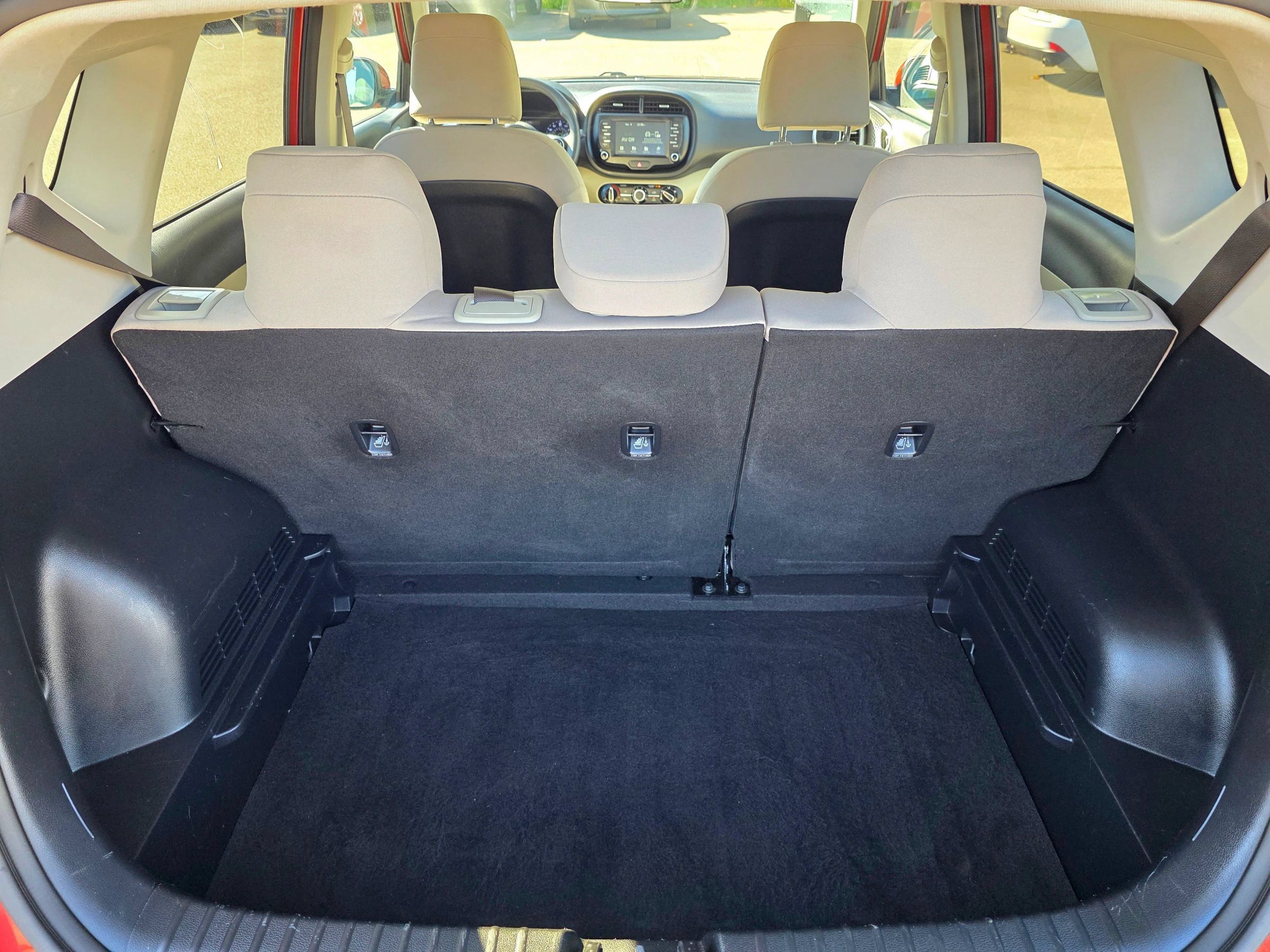 Used 2020 Kia Soul LX FWD image 64