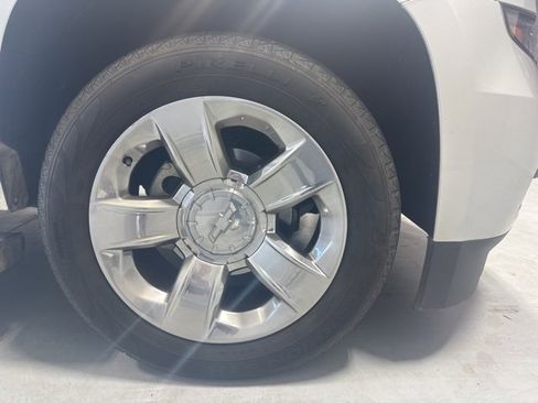 Used 2016 Chevrolet Tahoe LT w/ LT Signature Package image 4