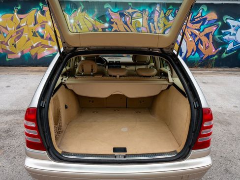 Used 2002 Mercedes-Benz C 320 Wagon image 21