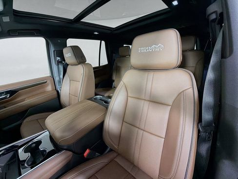 New 2026 Chevrolet Tahoe High Country AWD/4WD image 11