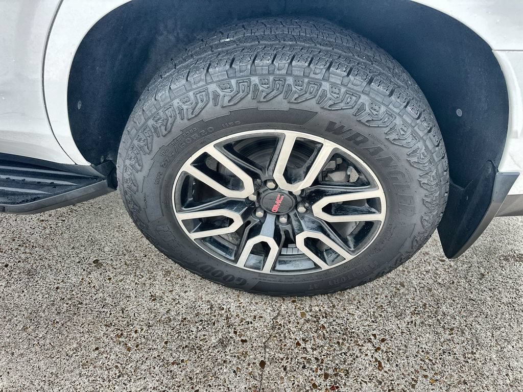 Used 2021 GMC Yukon AT4 w/ Max Trailering Package AWD/4WD image 12