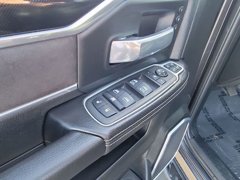 Used 2023 RAM 2500 Laramie w/ Night Edition image 23