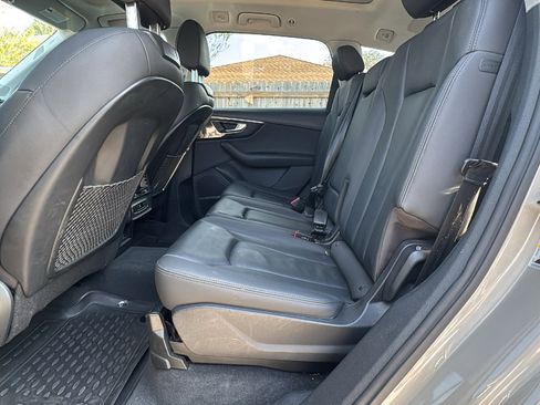 Used 2022 Audi Q7 2.0T Premium Plus w/ Premium Plus Package image 15