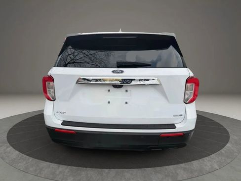 Used 2020 Ford Explorer XLT w/ Comfort Package image 6