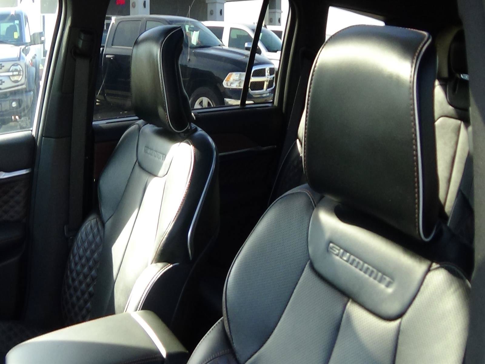 Certified 2024 Jeep Grand Cherokee L Summit w/ Luxury Tech Group V AWD/4WD image 21