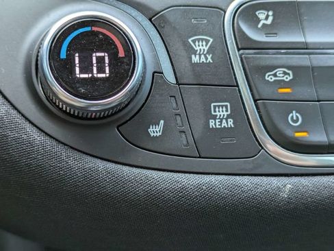 Used 2024 Chevrolet Malibu LT FWD image 18
