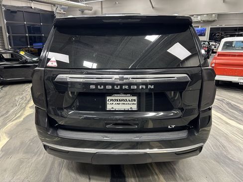 Used 2021 Chevrolet Suburban LT w/ Rear Media and Nav Package image 33