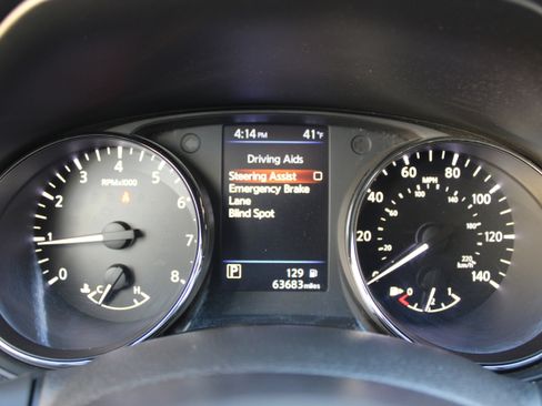 Used 2019 Nissan Rogue SL w/ Premium Package image 30