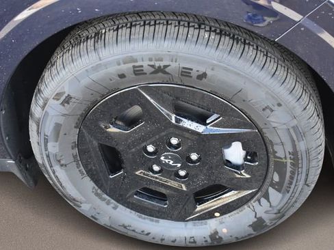 New 2026 Kia Carnival LXS image 12