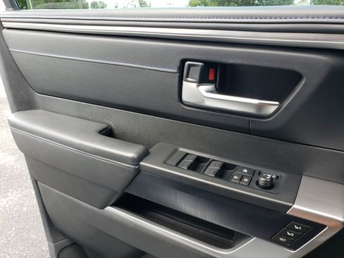 Used 2024 Toyota Tundra Platinum AWD/4WD image 13