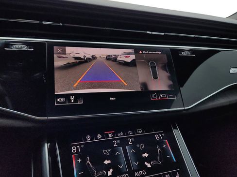 Used 2019 Audi Q8 Premium Plus AWD/4WD image 33