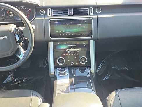 Used 2020 Land Rover Range Rover image 15