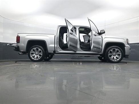 Used 2018 GMC Sierra 1500 Denali w/ Denali Ultimate Package image 33