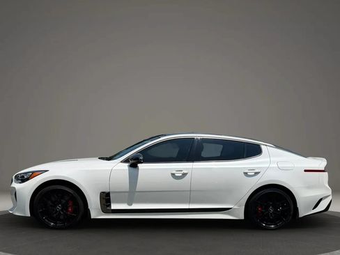 Used 2018 Kia Stinger GT2 AWD/4WD image 8