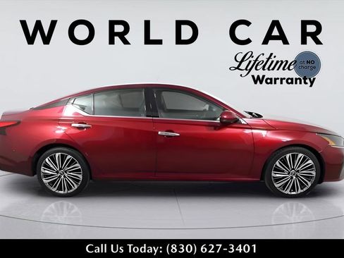 Used 2023 Nissan Altima 2.5 SL image 9
