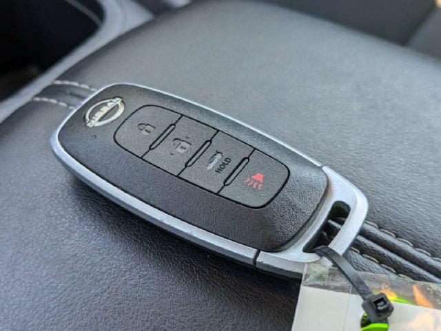 Used 2025 Nissan Sentra SV FWD image 29