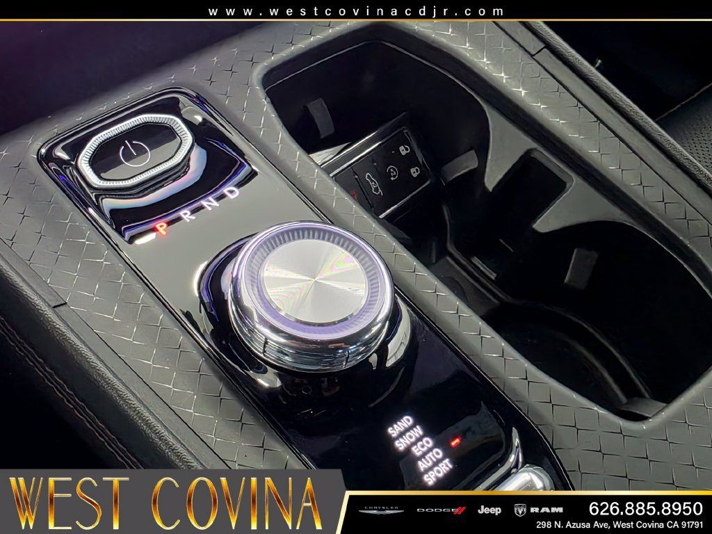 Used 2024 Jeep Wagoneer Launch Edition AWD/4WD image 29