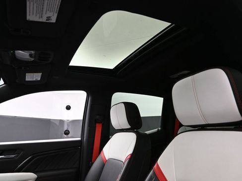 Certified 2023 GMC Canyon AT4X w/ Edition 1 image 17