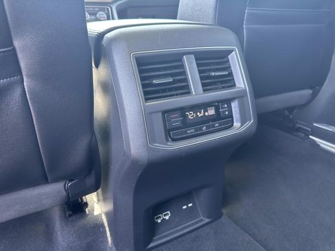 Used 2019 Volkswagen Atlas SEL R-Line AWD/4WD image 16