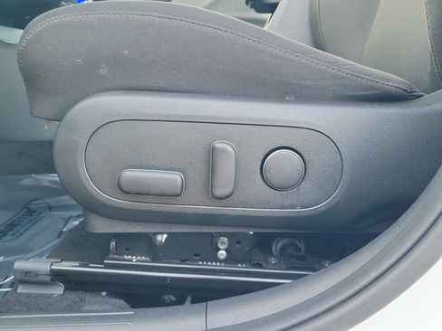 Used 2024 Hyundai Kona SEL image 18