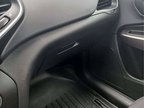 Used 2020 Jeep Cherokee 4WD Latitude image 21
