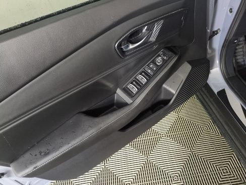 Used 2023 Honda Accord Sport image 11