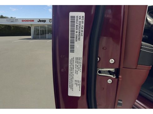 Used 2021 Dodge Charger SRT Hellcat w/ Harman/Kardon Audio Group image 29