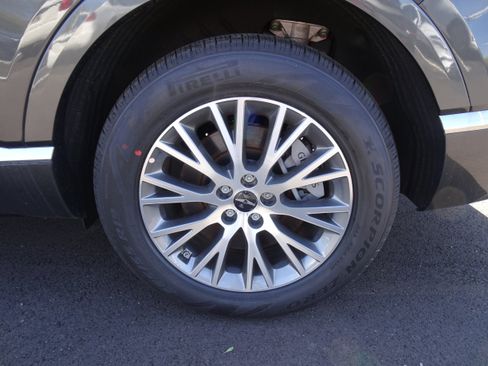 New 2025 Genesis GV80 2.5T Standard image 3