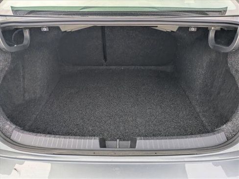 Used 2024 Volkswagen Jetta SE image 19