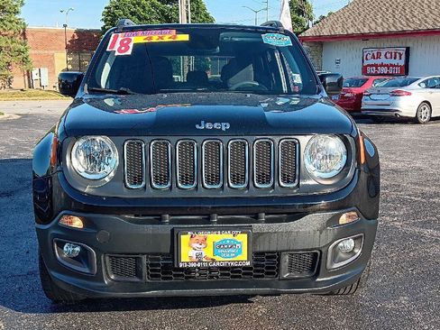 Used 2018 Jeep Renegade Latitude image 2