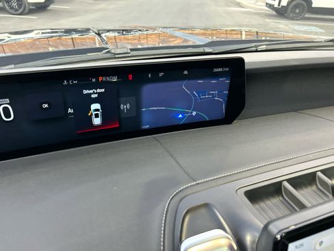 Certified 2025 Ford Expedition Max Platinum image 32