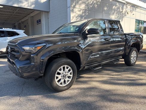 Used 2025 Toyota Tacoma SR5 image 21