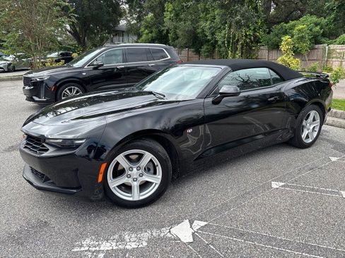 Used 2023 Chevrolet Camaro LT image 3