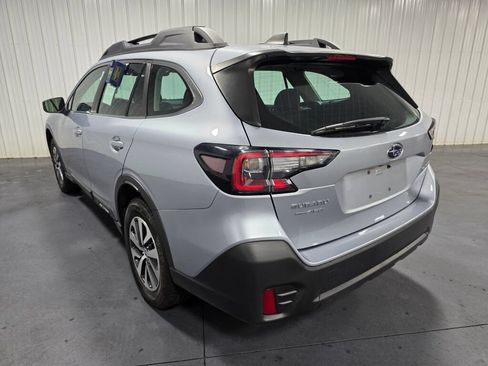 Used 2022 Subaru Outback AWD/4WD image 3