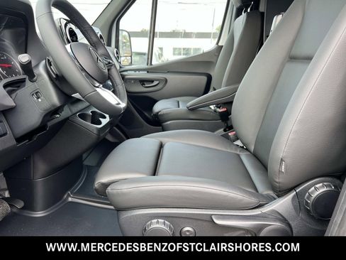 New 2025 Mercedes-Benz Sprinter 2500 image 24