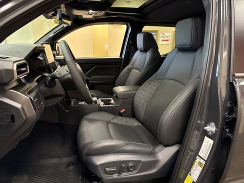 Used 2025 Toyota Tacoma TRD Sport w/ TRD Sport Premium Package AWD/4WD image 7