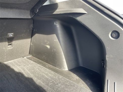 Used 2025 Chevrolet Trax LT w/ LT Convenience Package image 36