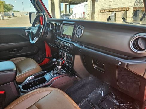 Used 2020 Jeep Gladiator Rubicon AWD/4WD image 22