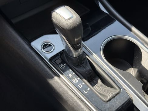 Used 2024 Nissan Altima 2.5 SV image 23