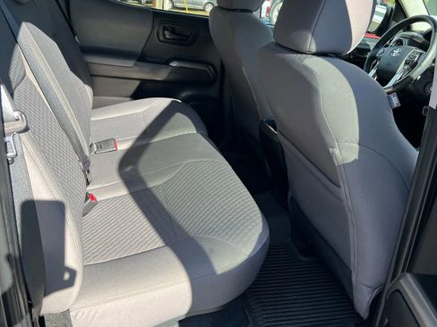 Used 2022 Toyota Tacoma SR5 image 25