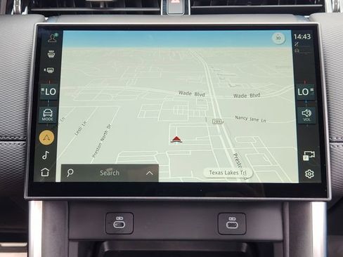 Used 2025 Land Rover Discovery Sport Dynamic SE image 16